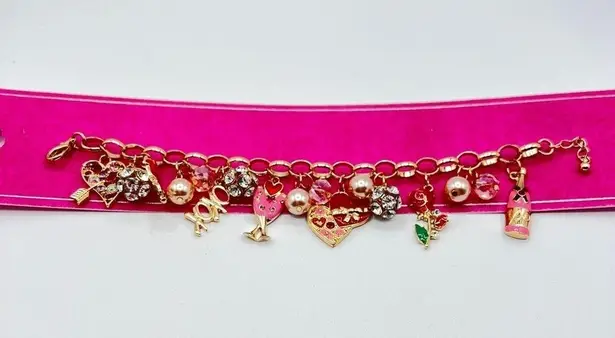 Holiday Lane Heart & Champagne Charm Bracelet in Gold