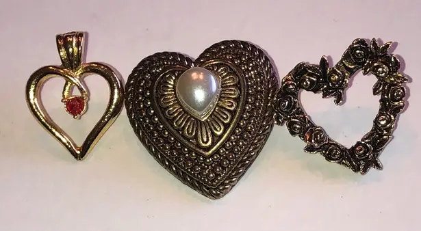 Gold Tone Brass Tone Heart Brooch Set