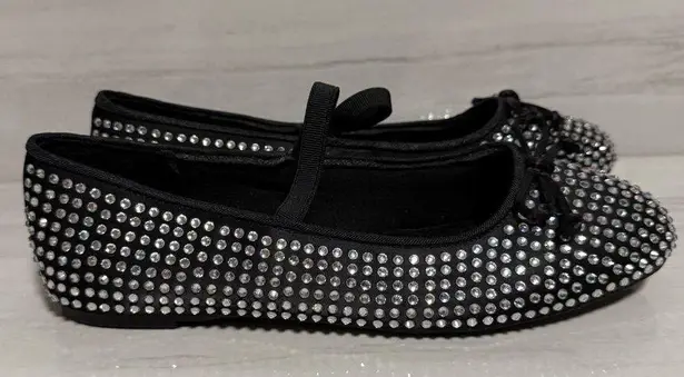 Seychelles Black Rhinestone Embellished Slip On Round Tow Ballet Flats 7.5
