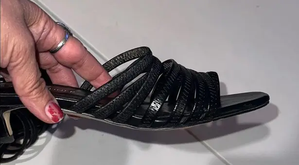 Donald J. Pliner Women's Black Strappy Sandals kitten heel Size 6.5