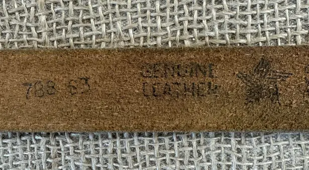 Vintage Womens Tan Full Grain Leather Trouser Belt Size 32