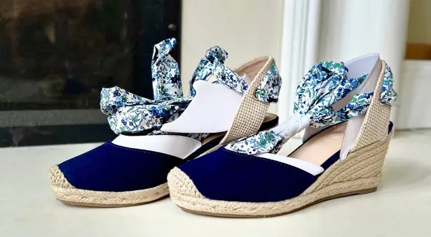 Bandolino Nettie Feminine Espadrille Wedge Sandals, Women’s 5.5