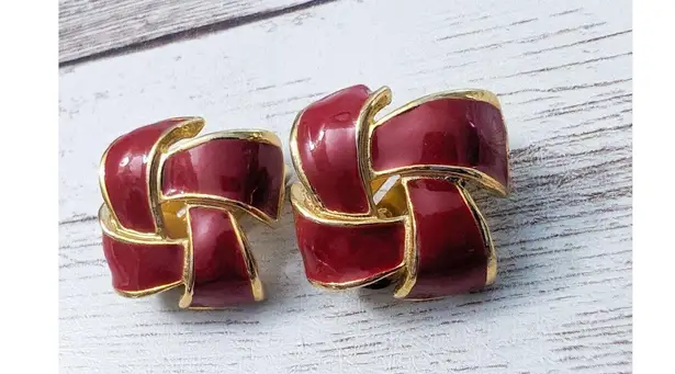 Vintage Clip On Earrings