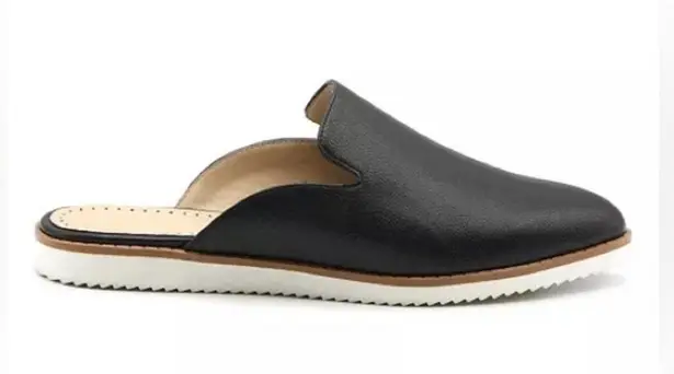 Adrienne Vittadini slip on black tan Mules size 7