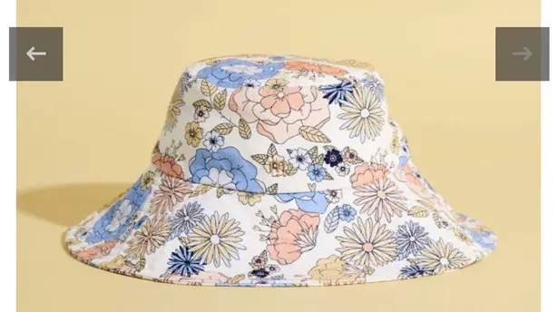 Maaji bucket hat