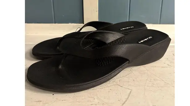 Okabashi Womens L Large Black Aspire Med Wedge Sandals Flip Flops Made in USA Size 10