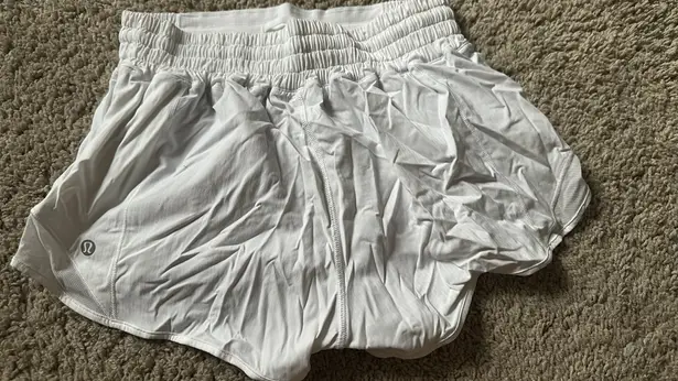 Lululemon  Hotty Hot Shorts 2.5"