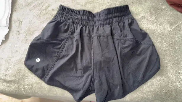 Lululemon Hotty Hot Shorts 4”