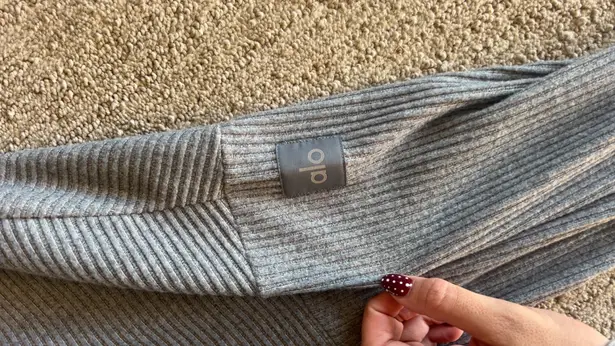 Alo Yoga Alo cropped hoodie 