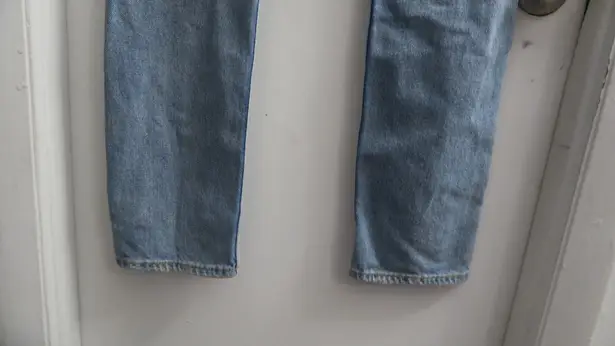 Club Monaco denim jeans straight leg in blue light wash size 24.