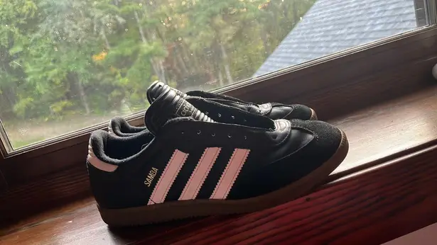 Adidas Black Sambas