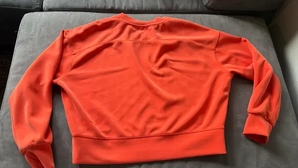Lululemon  Crewneck - Image 3
