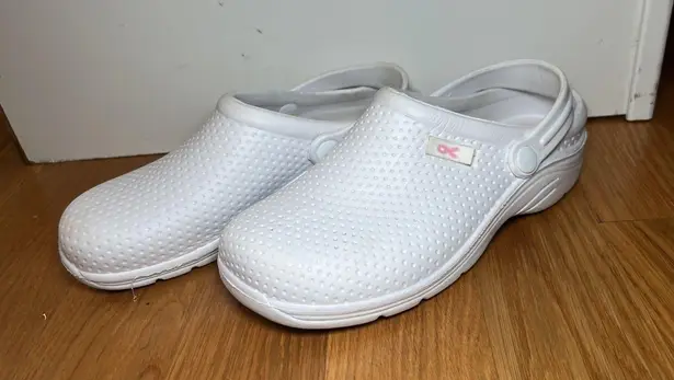 White Nursing Shoes Womens Size 7 38 Slip Resistant Hospital Clogs Rubber