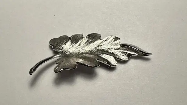 Monet  Leaf Vintage Textured Silver Tone Brooch Pin