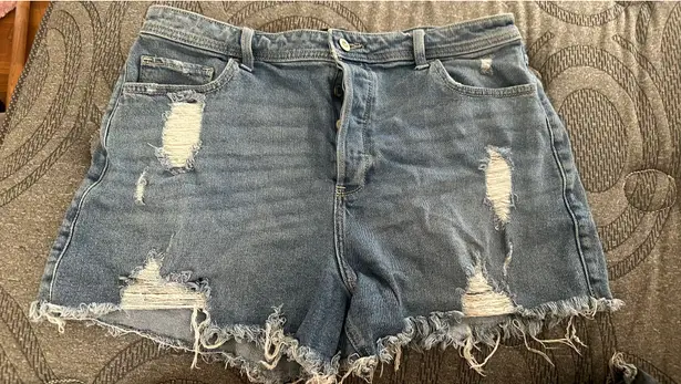 Hollister Ultra High Rise Mom Shorts 3”