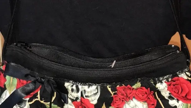 Paper Dolls Bag skulls & roses