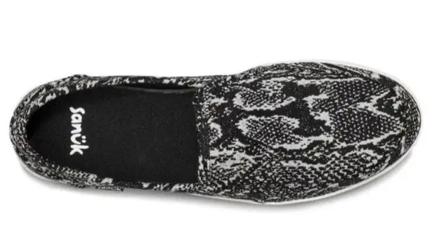 Sanuk  Oaur I Duce Snake Skin Print Slip On Shoes Womens Size 7 Black Vegan