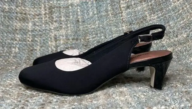 Walking Cradles Women's Jolly Dress Pump in Black Micro Size 8.5