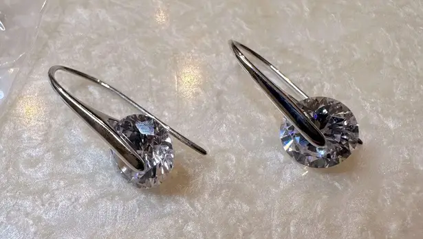 NWT Jtv 2.60CTW WHITE DIAMOND RHODIUM OVER STERLING SILVER DANGLE EARRINGS