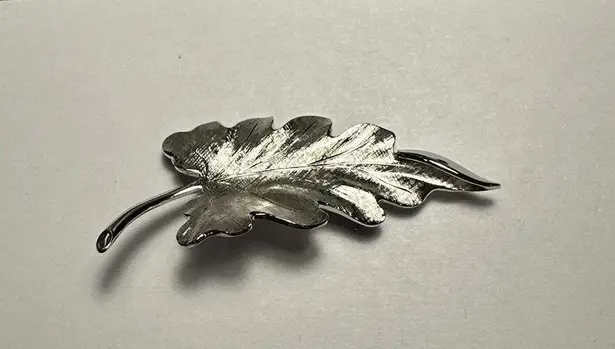 Monet  Leaf Vintage Textured Silver Tone Brooch Pin