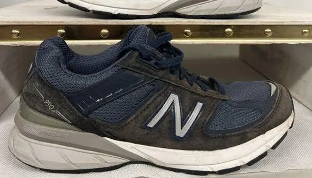 New Balance 💥  990v5 Navy Blue Running shoes 2A WIDTH  W990NV5  women 7.5  men 6