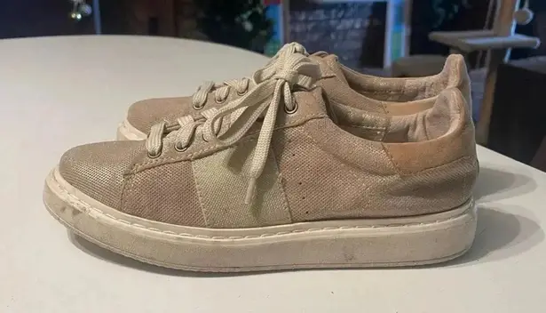 OTBT Women’s Size 8.5 Normcore Tan Lace Up Sneakers