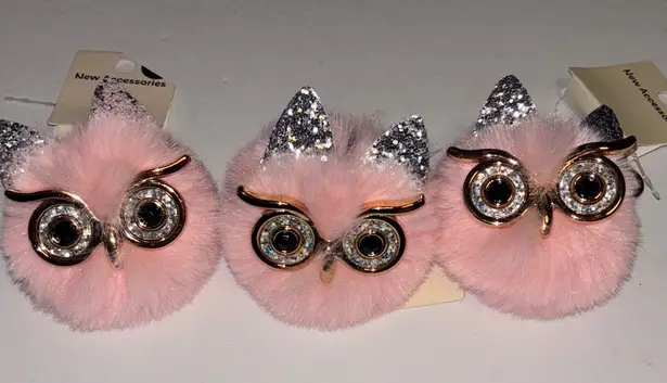 Source Unknown PINK OWL WITH SPARKLE EARS AND GOLD EYES KEY CHAIN
SELLING INDIVIDUALLY $12 - Image 1
