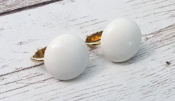 Vintage Clip On Earrings Off White Just Over 0.5"