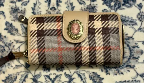 Spartina 449 Brown and plaid wallet by Spartina.