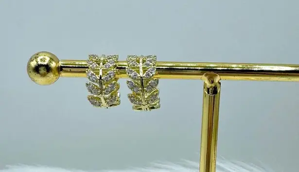 Zircon Olive Branch Leaf Small Hoop Earrings