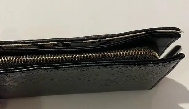 Jessica Simpson  Bethany Dbl Gusset Bi Fold Wallet Black W/ Cheetah Print Interio