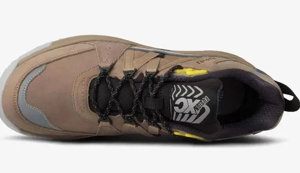 Karhu Fusion XC Unisex Hiking Sneaker GREIGE/GREIGE Women's 10.5 / Men's 9 Brown