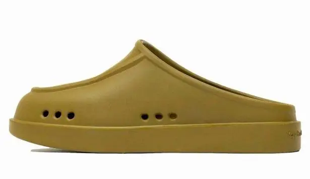 P448 FLO unisex runs small. Fits women’s 9 men’s 8