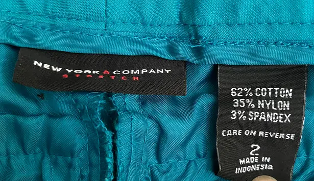 New York And Company Size 2 Green Capri Pants