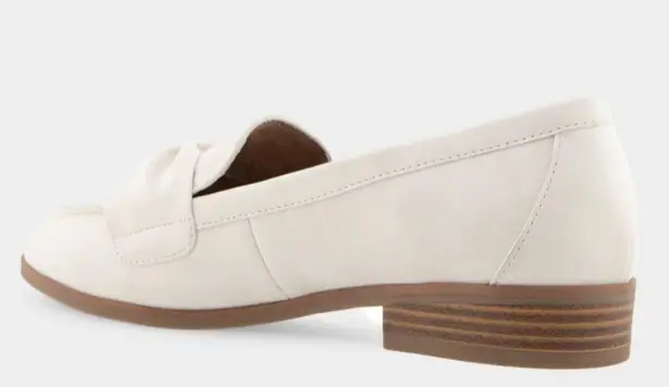 Aerosoles NEW Aerosoloes Comfortable Tailored Loafer in Eggnog Faux Leather