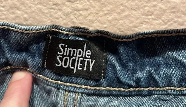 Simple Society Women’s Daisy Embroidered Cutoff Denim Shorts Size 30 or 11