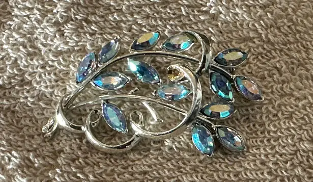 Coro Gorgeous Vintage Blue Aurora Borealis Rhinestone Floral Spray Brooch