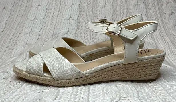 Life Stride  Liddy Espadrille Wedge Sandal in Bone