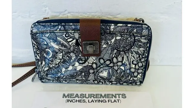 Sakroots Large Smartphone Wristlet Crossbody Navy & Cream Floral Zip Around