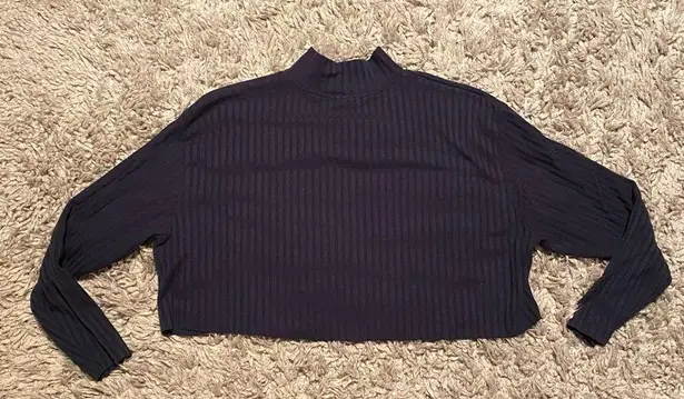 cropped mock neck long sleeve Size L