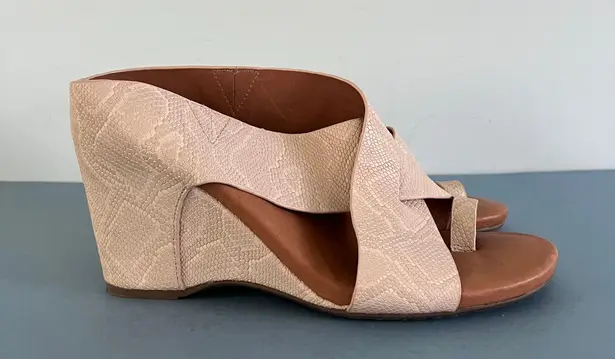 Gentle Souls by Kenneth Cole Inna Snake Print Nude Comfort Wedge Sandals