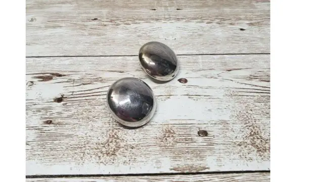 Vintage Clip On Earrings