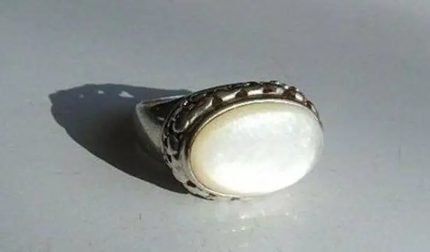 Sterling Silver Silver Size 9 Ring With Wide Mother of Pearl