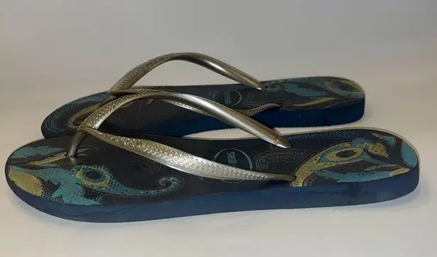 Havaianas Peacock Feather Flip Flop Size US 9/10 39/40 Navy Blue Silver EUC