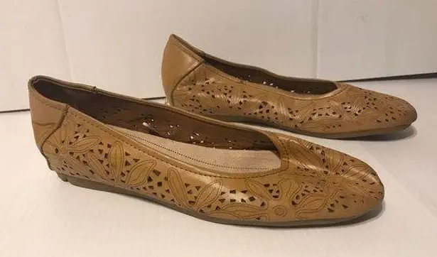 Baretraps Memory Foam Mariah flat shoe women size 10 M