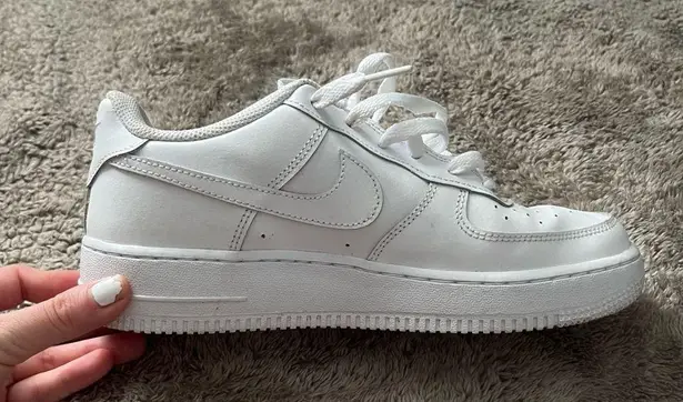 Nike  air force 1 sneakers size 5.5 boys or 7 womens