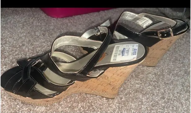 Guess  Wedge black heels —size 8