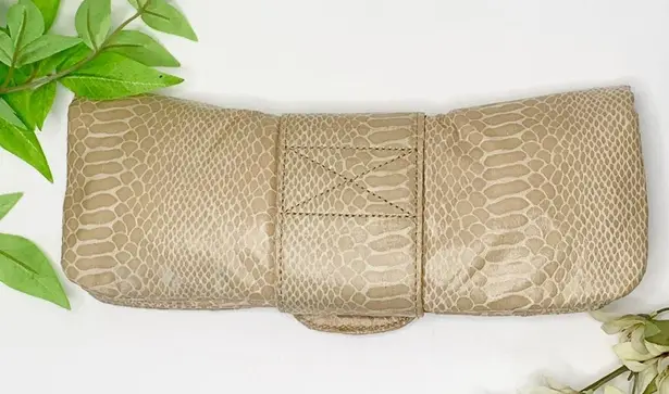 Samoe Bowtie Snakeskin Looking Clutch / Crossbody