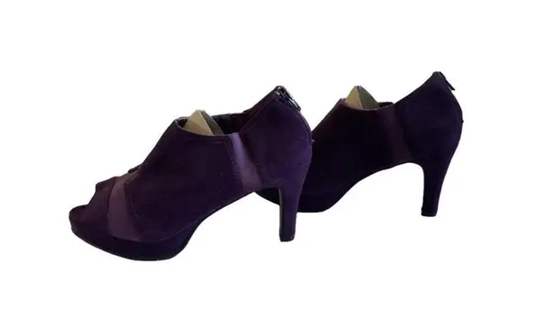 Women's Avenue Purple Boots Size 8.5