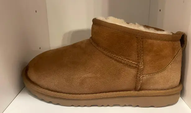 Ugg Ultra Mini (read Description) Tan Size 6